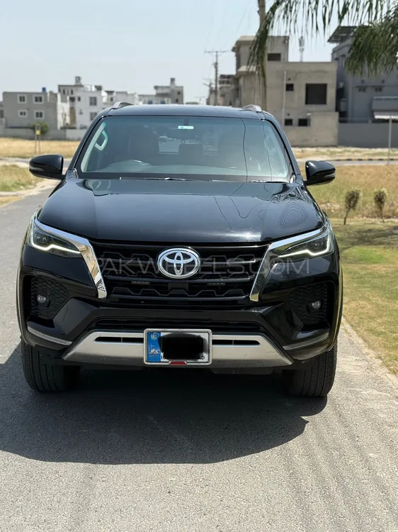 Toyota Fortuner 2021 for Sale in Lahore Image-1
