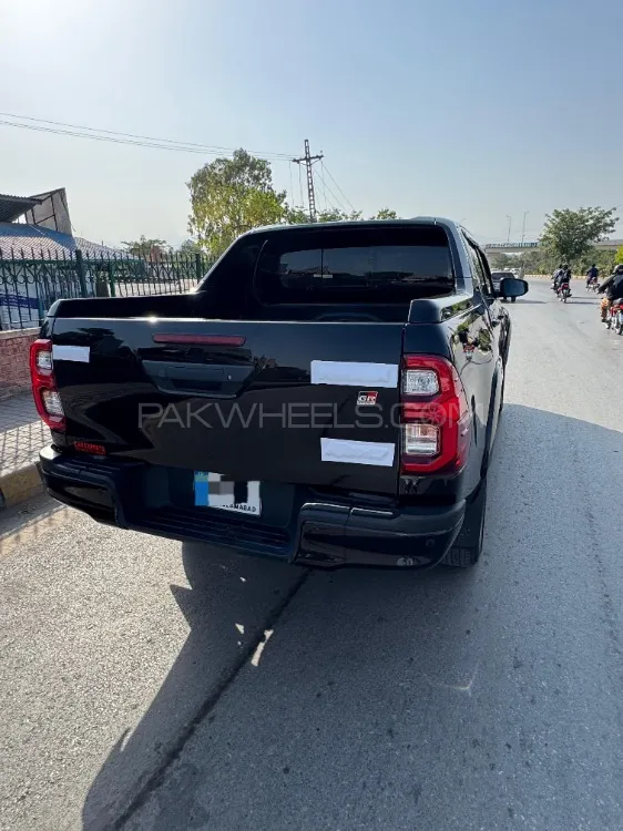 ٹویوٹا ہائیلکس 2025 for Sale in پشاور Image-1