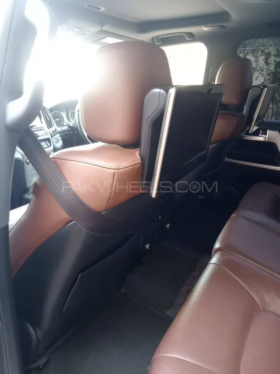 Toyota Land Cruiser 2016 for Sale in Lahore Image-1