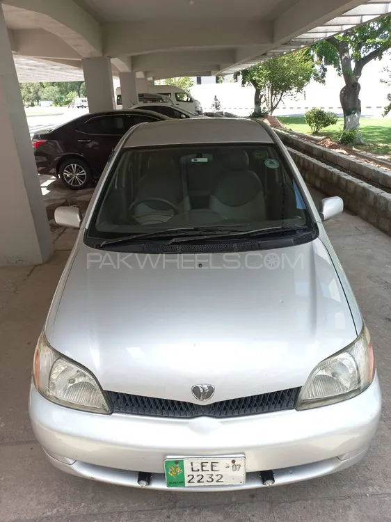 Toyota Platz 2001 for Sale in Faisalabad Image-1