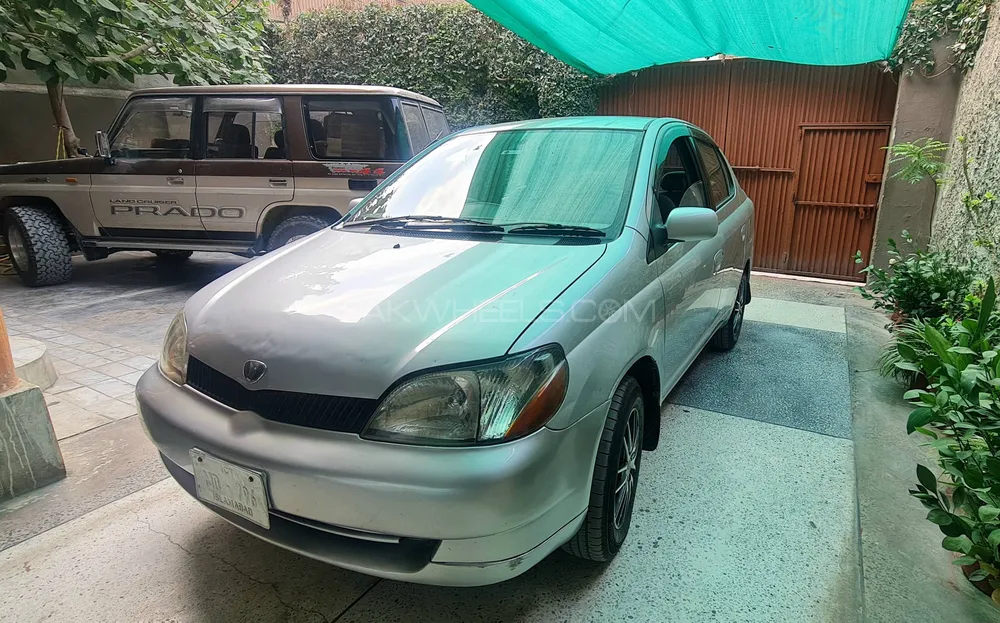 Toyota Platz 2002 for Sale in Peshawar Image-1