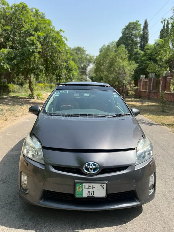 Toyota Prius 2011 for Sale in Okara Image-1