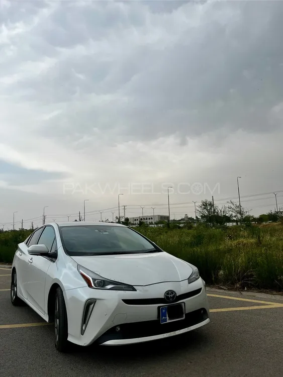 Toyota Prius 2020 for Sale in Islamabad Image-1