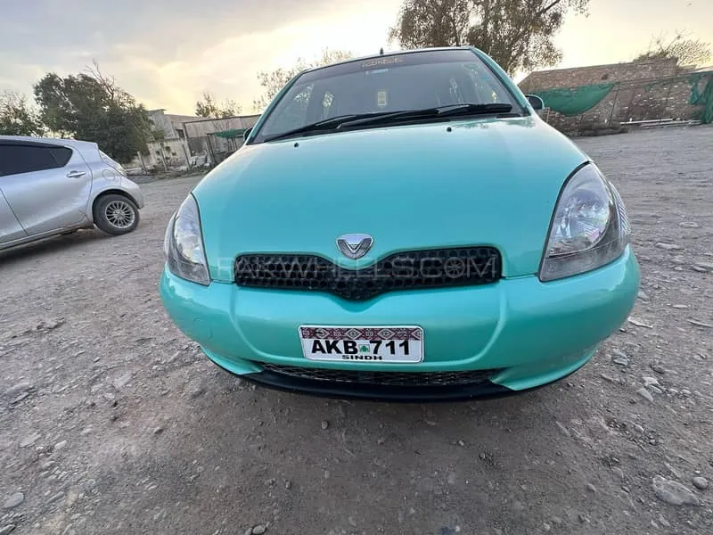Toyota Vitz 2000 for Sale in Peshawar Image-1