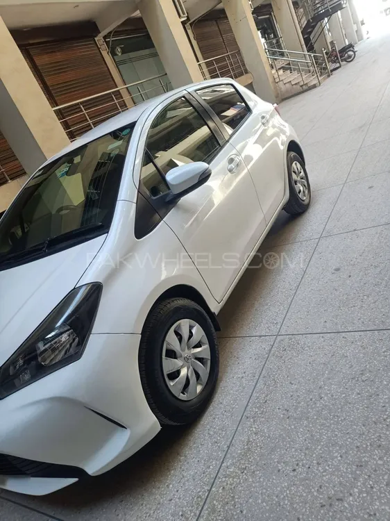 Toyota Vitz 2014 for Sale in Islamabad Image-1