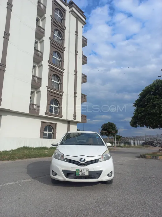 Toyota Vitz 2014 for Sale in Islamabad Image-1