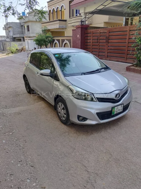 Toyota Vitz 2013 for Sale in Rawalpindi Image-1