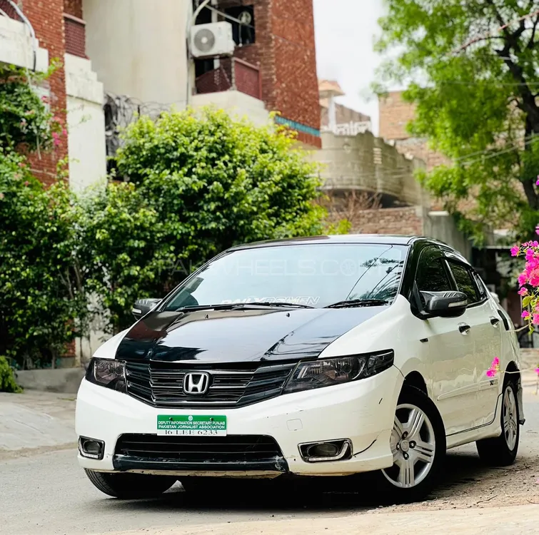 Honda City 2016 for Sale in Faisalabad Image-1