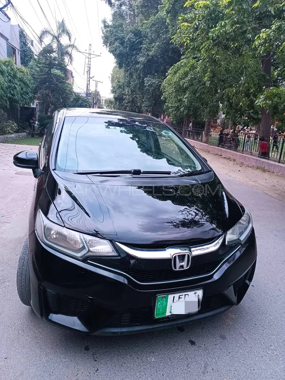 Honda Fit 2016 for Sale in Lahore Image-1