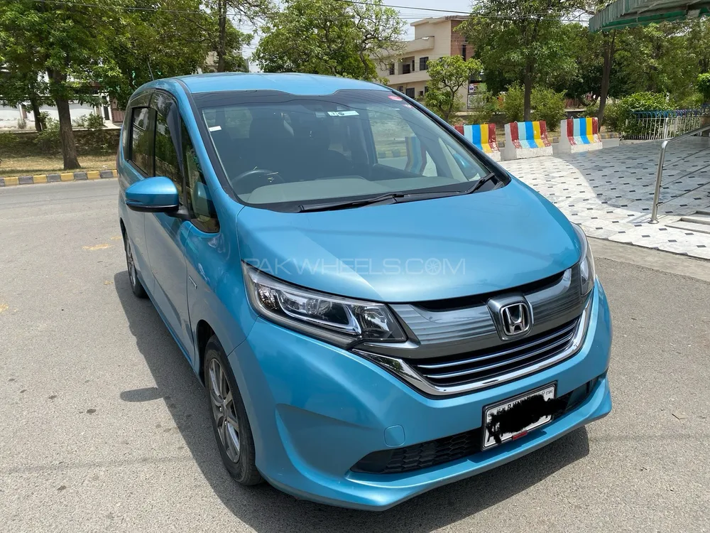 Honda Freed 2021 for Sale in Lahore Image-1