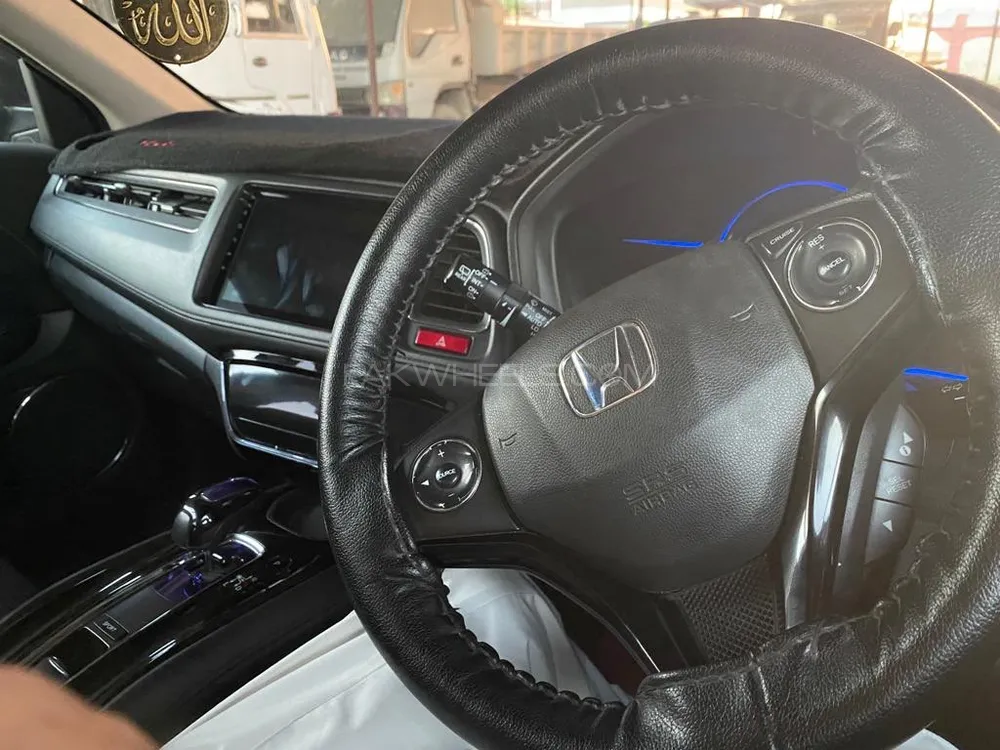 Honda Vezel 2014 for Sale in Mardan Image-1