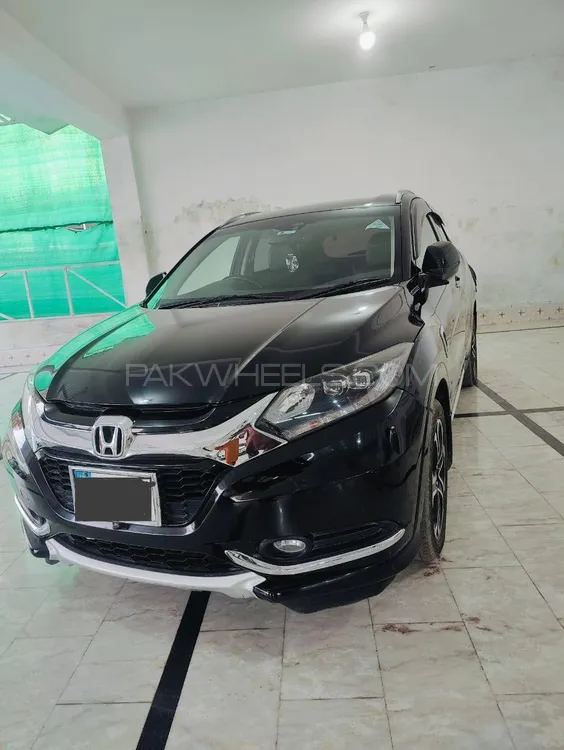 Honda Vezel 2015 for Sale in Nowshera cantt Image-1