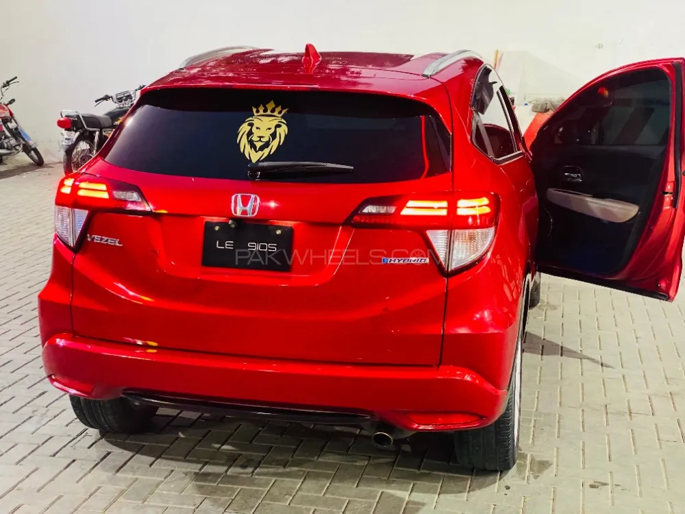 Honda Vezel 2015 for Sale in Lahore Image-1