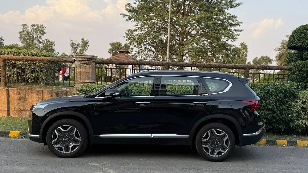 Hyundai Santa Fe 2025 for Sale in Lahore Image-1