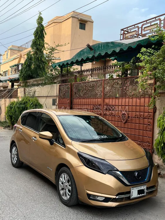Nissan Note 2017 for Sale in Sheikhupura Image-1