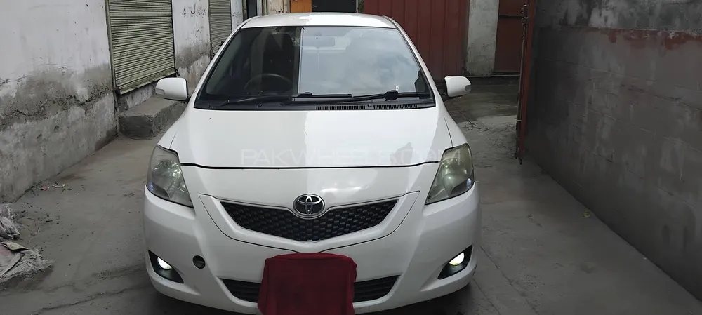 Toyota Belta 2013 for Sale in Lahore Image-1