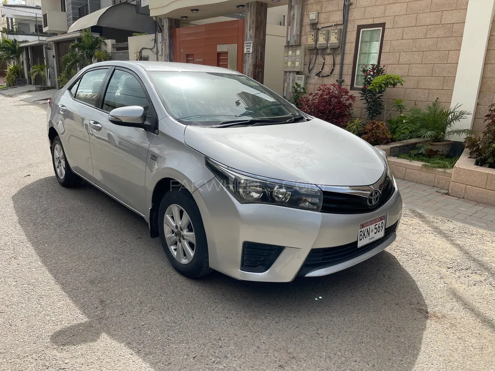 Toyota Corolla 2017 for Sale in Karachi Image-1