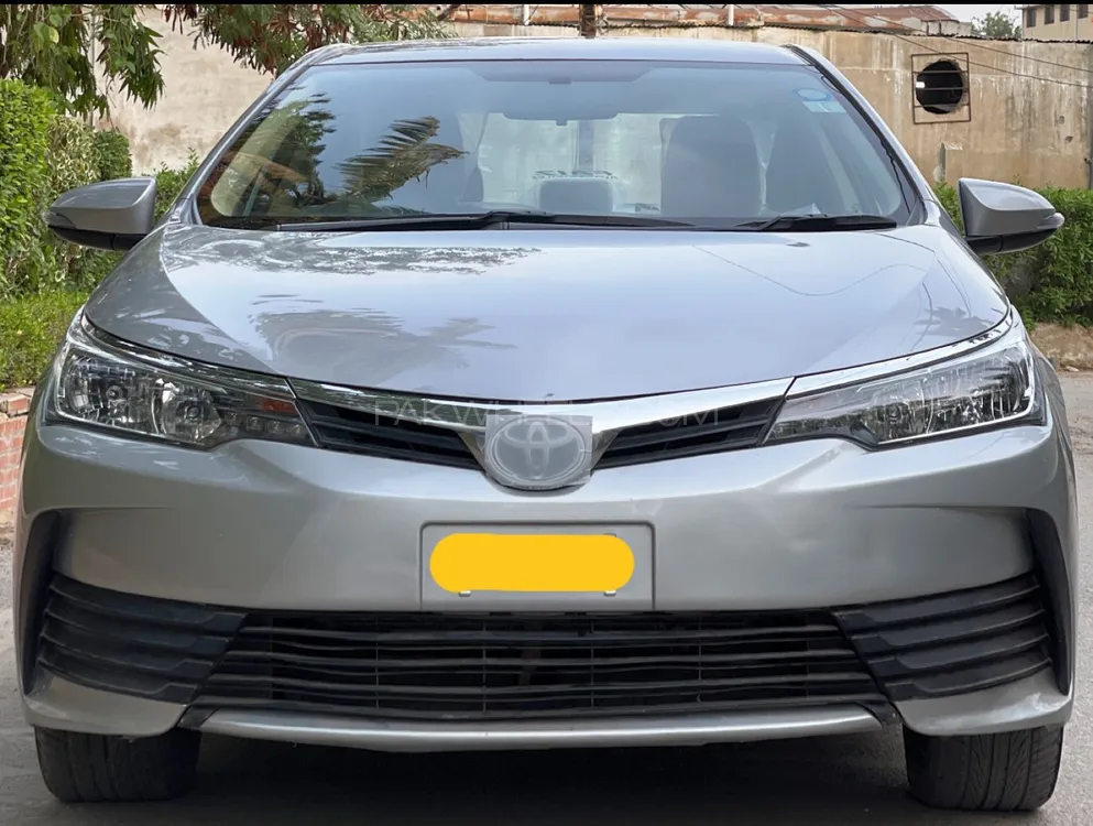 Toyota Corolla 2018 for Sale in Karachi Image-1
