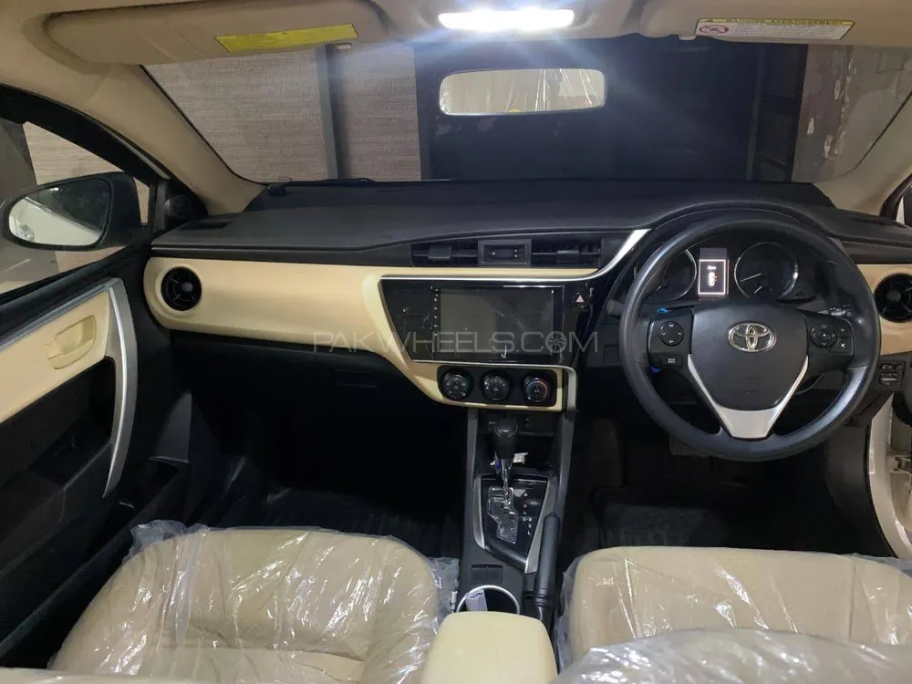 Toyota Corolla 2019 for Sale in Muzaffar Gargh Image-1