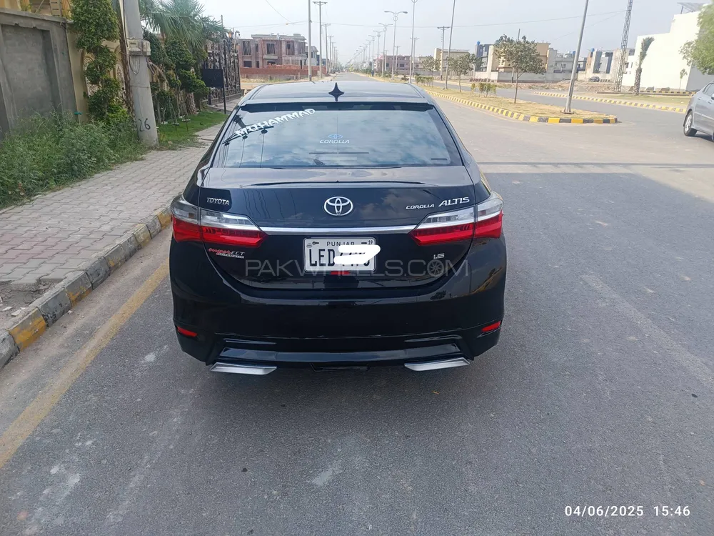 Toyota Corolla 2019 for Sale in Lahore Image-1