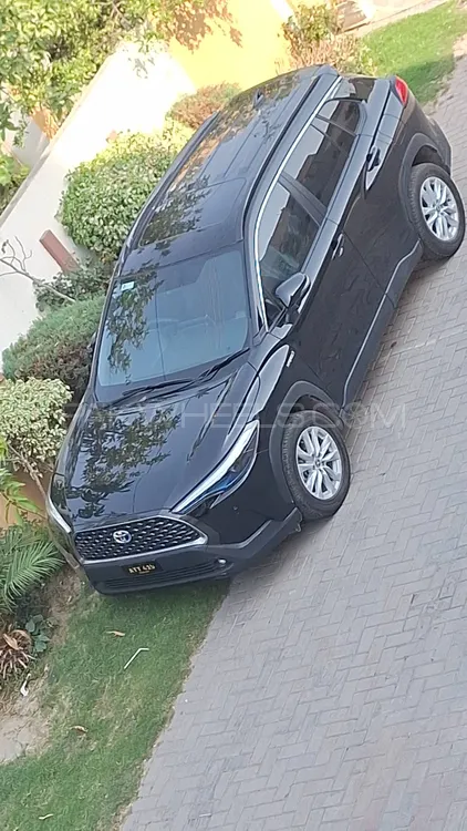 Toyota Corolla Cross 2024 for Sale in Sialkot Image-1