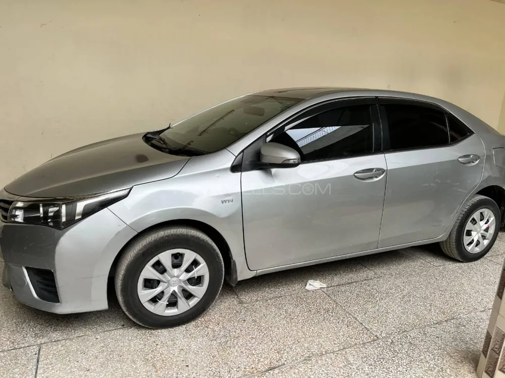 Toyota Corolla 2015 for Sale in Kohat Image-1