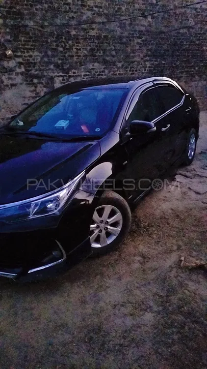 Toyota Corolla 2015 for Sale in Lahore Image-1