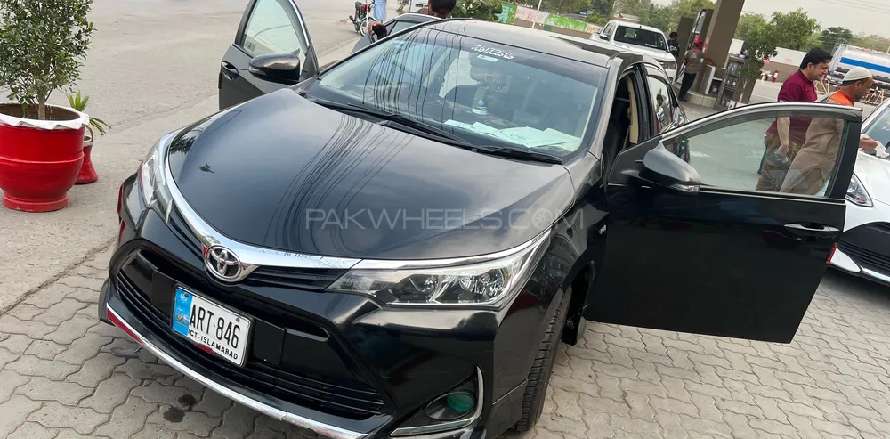 Toyota Corolla 2020 for Sale in Peshawar Image-1