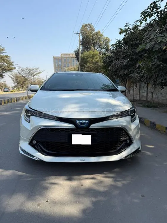 Toyota Corolla Hatchback 2018 for Sale in Multan Image-1