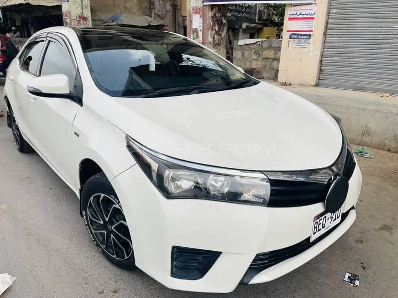 Toyota Corolla 2015 for Sale in Karachi Image-1