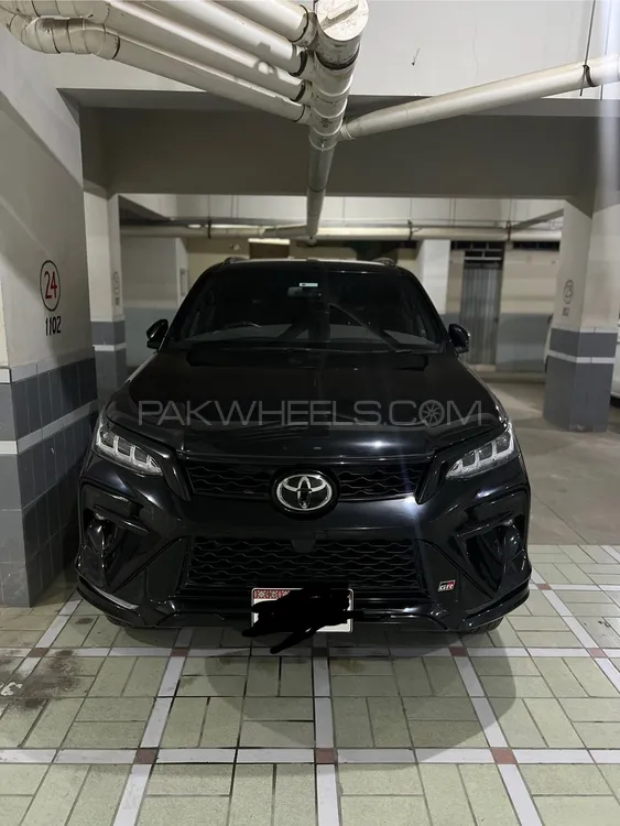 Toyota Fortuner 2023 for Sale in Karachi Image-1