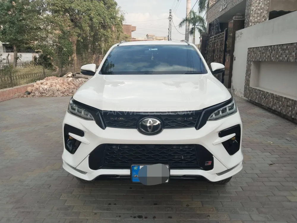ٹویوٹا فورچیونر 2024 for Sale in فیصل آباد Image-1