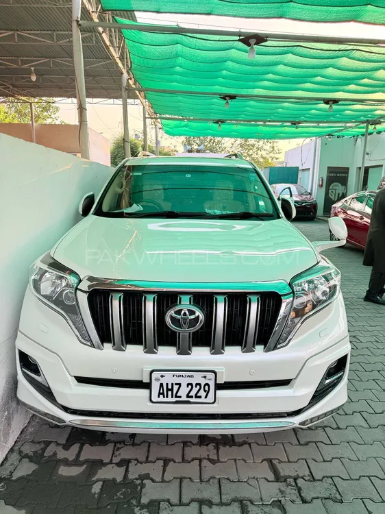 Toyota Prado 2017 for Sale in Lahore Image-1
