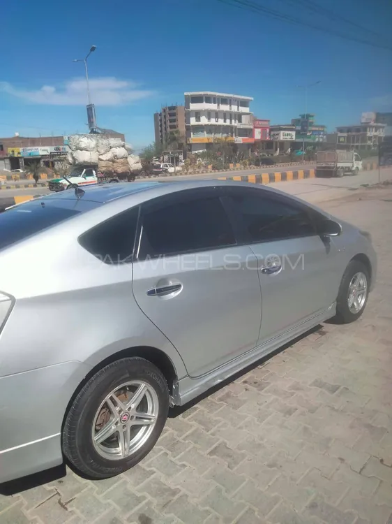 Toyota Prius 2012 for Sale in Peshawar Image-1