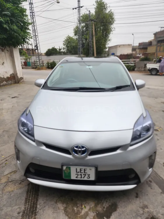 Toyota Prius 2012 for Sale in Peshawar Image-1