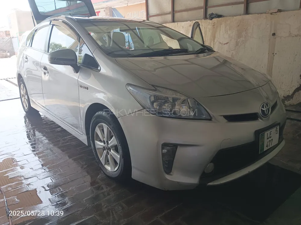 ٹویوٹا پریوس 2011 for Sale in مردان Image-1