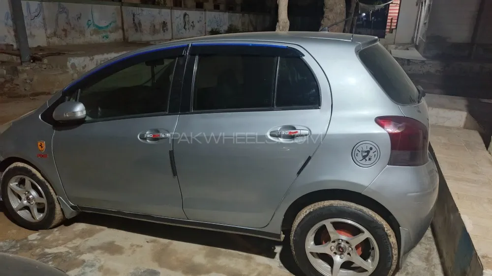 Toyota Vitz 2009 for Sale in Karachi Image-1