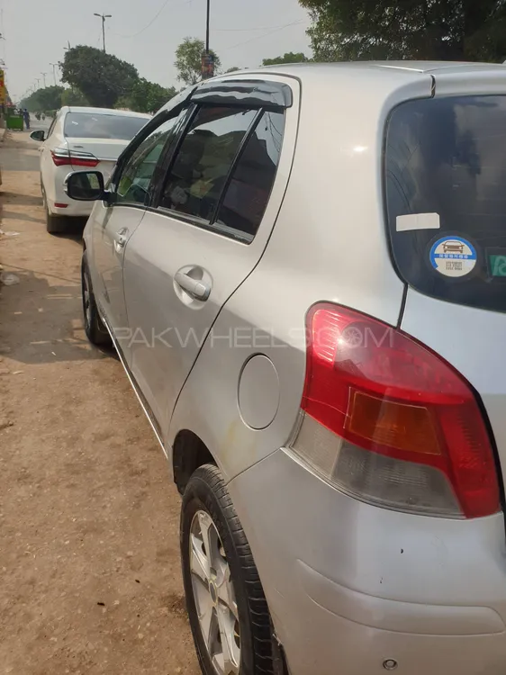 Toyota Vitz 2007 for Sale in Karachi Image-1