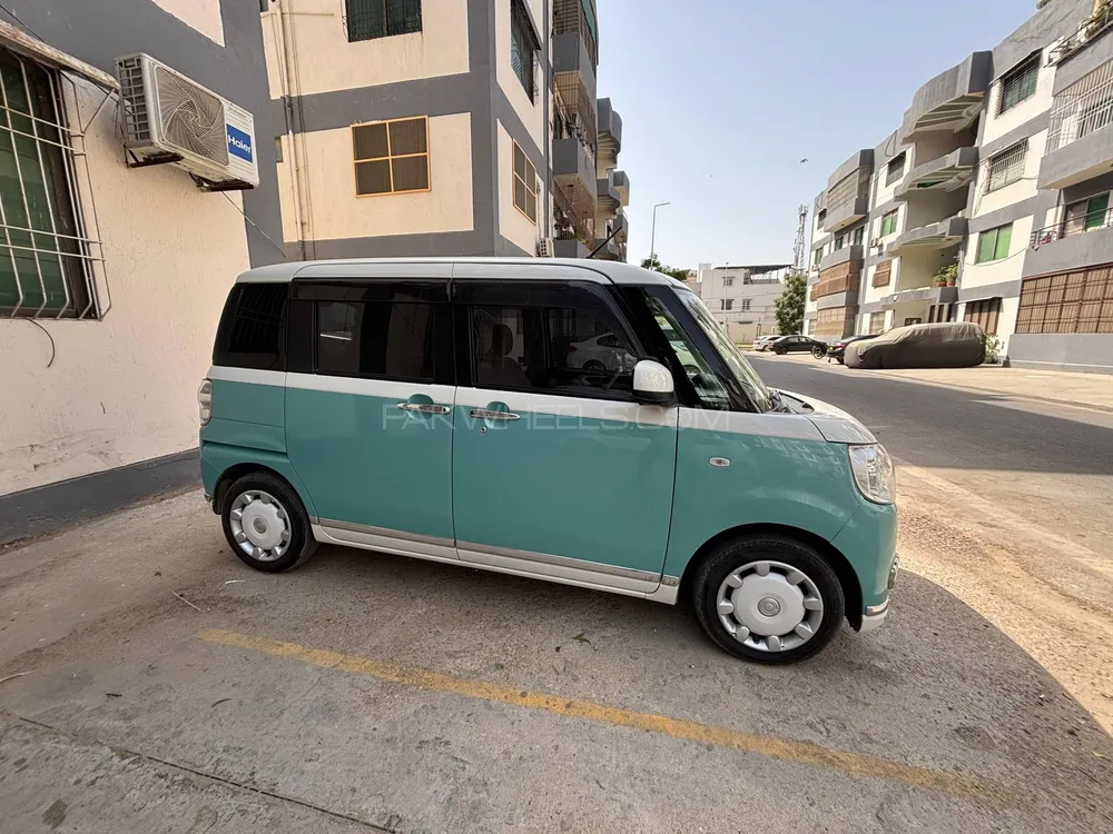 Daihatsu Move Canbus 2021 for Sale in Karachi Image-1