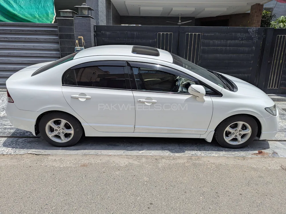 Honda Civic 2011 for Sale in Lahore Image-1