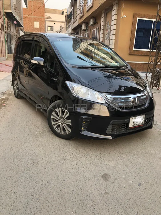 Honda Freed 2012 for Sale in Faisalabad Image-1