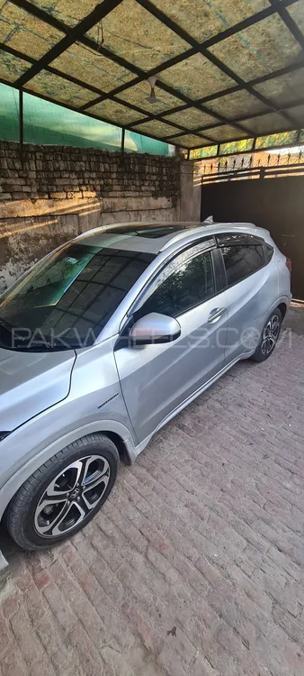 Honda Vezel 2014 for Sale in Lahore Image-1