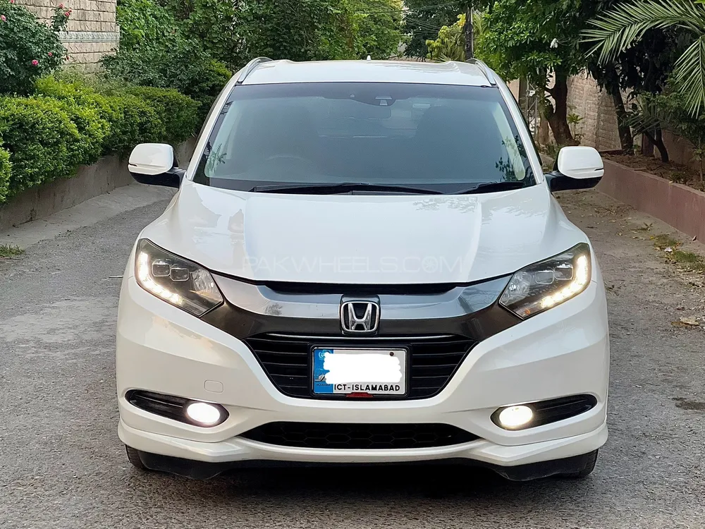 Honda Vezel 2015 for Sale in Islamabad Image-1
