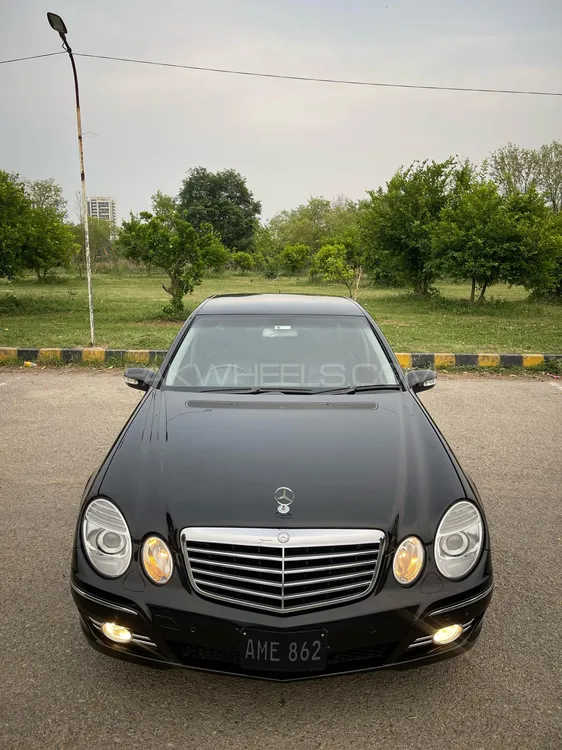 Mercedes Benz E Class 2004 for Sale in Islamabad Image-1