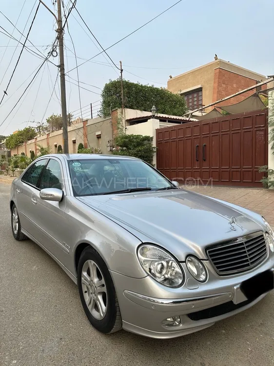 Mercedes Benz E Class 2004 for Sale in Karachi Image-1