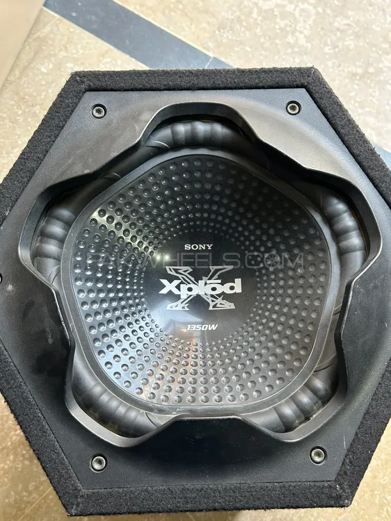 Sony xplod boffer 1350w and amplifier Rock Mars 4800watts Image-1