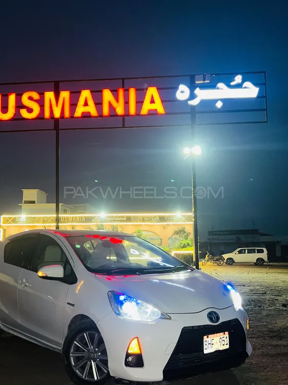 Toyota Aqua 2013 for Sale in Thatta Image-1