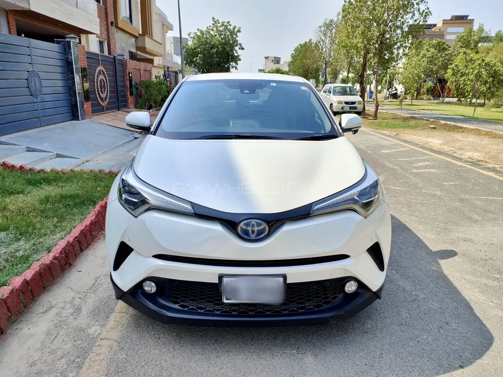 Toyota C-HR 2017 for Sale in Lahore Image-1
