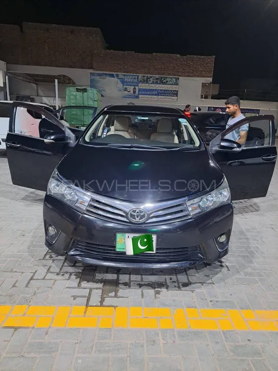 Toyota Corolla 2014 for Sale in Burewala Image-1