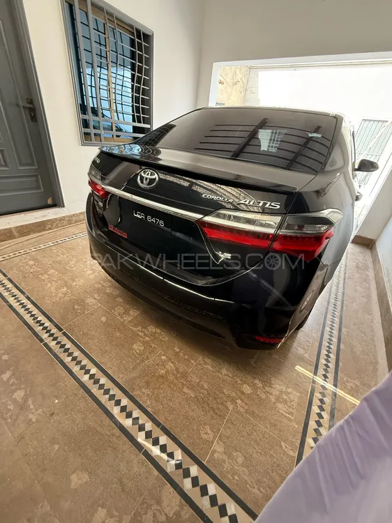 Toyota Corolla 2020 for Sale in Pir mahal Image-1